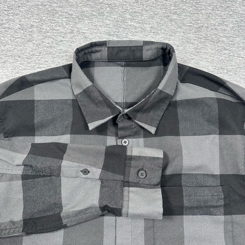 Lululemon Flannel Shirt Mens Size Large Black Gray Plaid Long Sleeve Button Up
